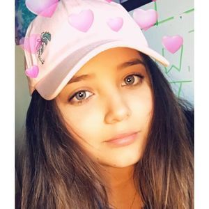 Meet your Posher, Alyssa